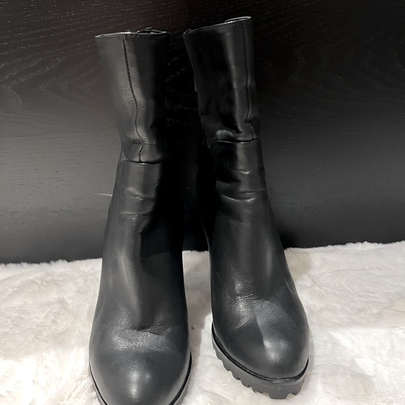 Aldo booties in black leather size 7 ❤️ - Picture 10 of 10